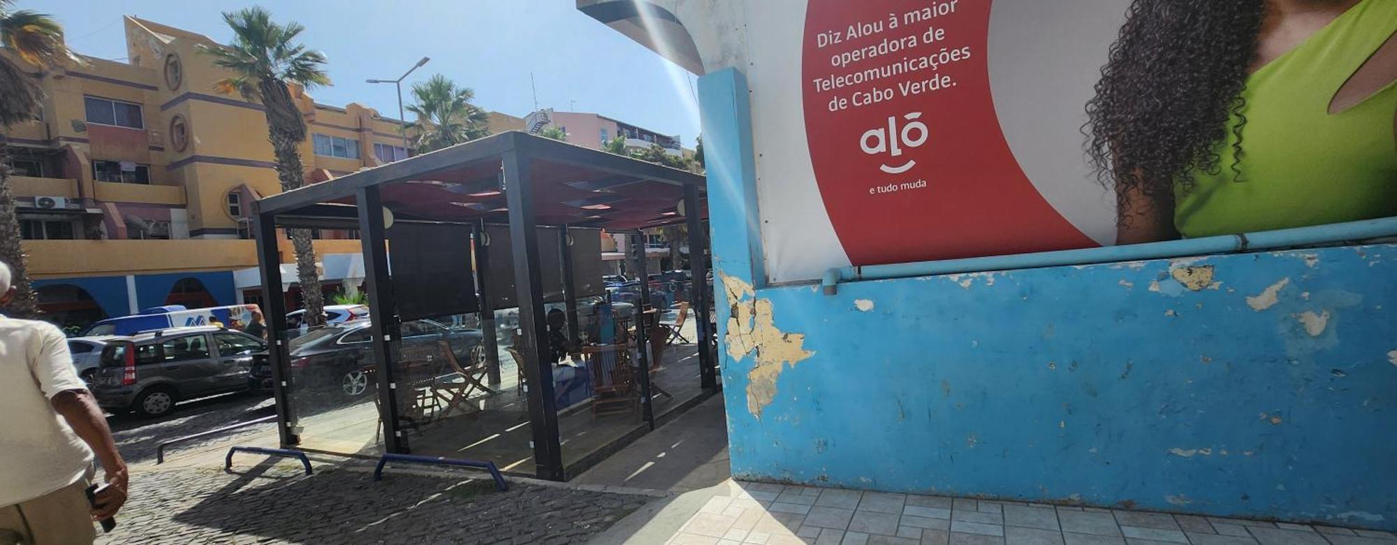 No Cash Accepted-Meeting Point Hostel- Praia, Also In Tarrafal & Fogo Bagian luar foto
