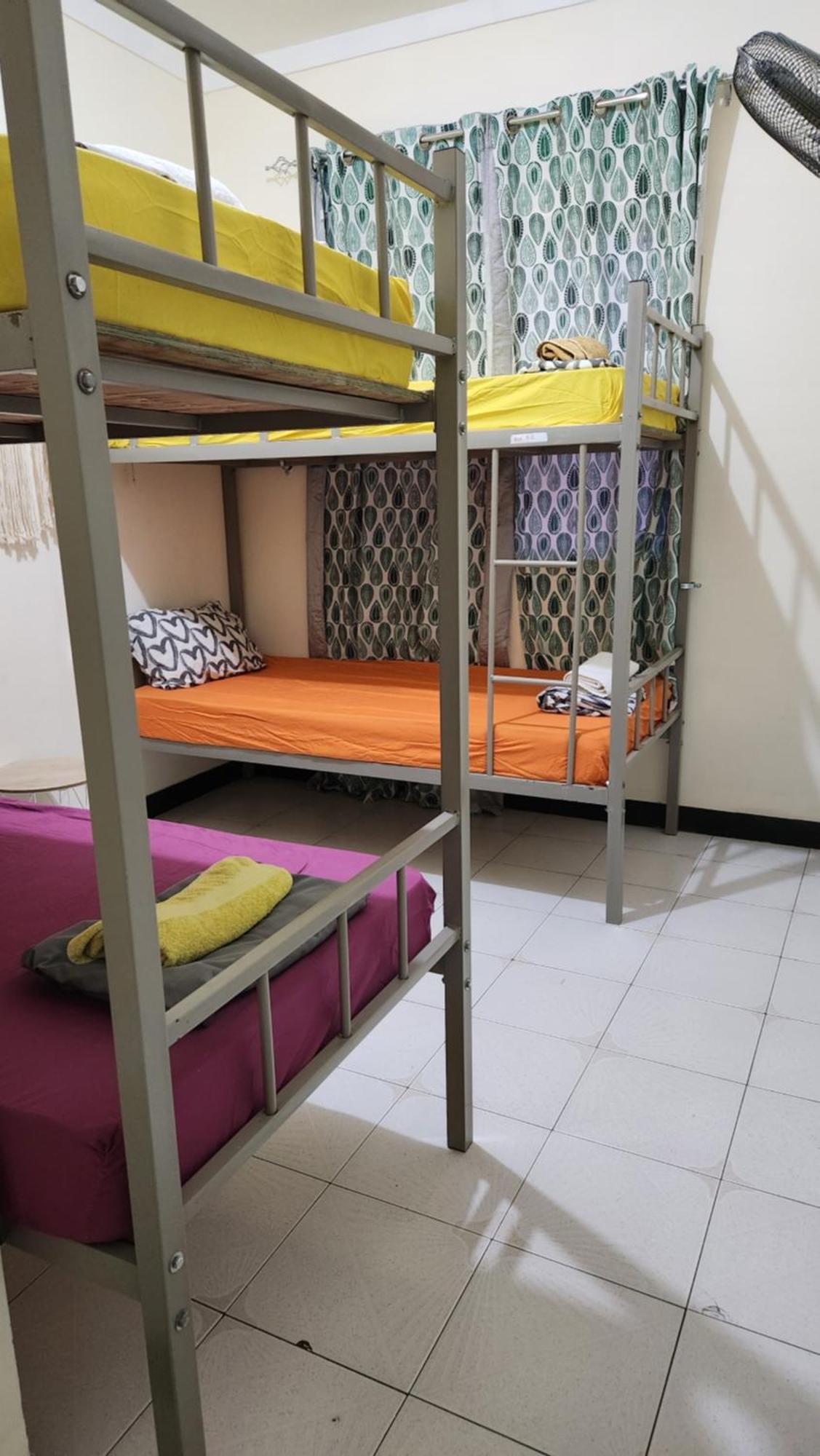 No Cash Accepted-Meeting Point Hostel- Praia, Also In Tarrafal & Fogo Bagian luar foto